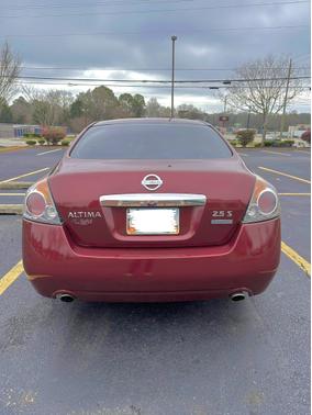 Red 2010 Nissan Altima 2.5 S