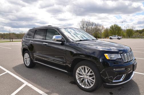 Black 2018 Jeep Grand Cherokee Summit