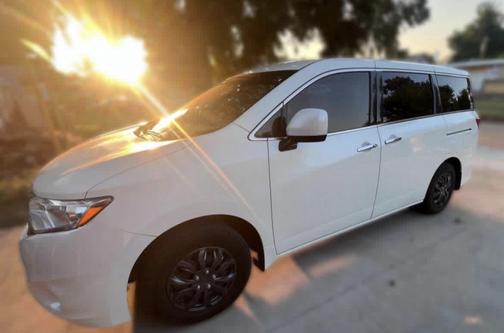 White 2015 Nissan Quest S