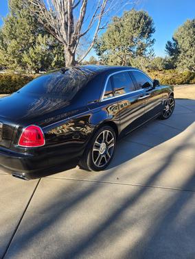2017 Rolls-Royce Ghost Base