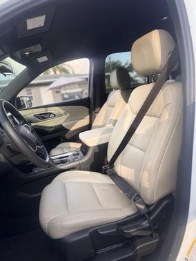 Black 2022 Chevrolet Traverse LS