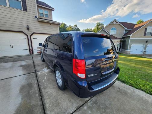Blue 2015 Dodge Grand Caravan AVP/SE