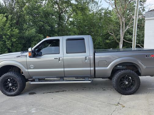 2011 Ford F-250 Lariat