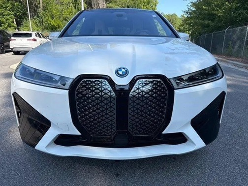 White 2023 BMW iX xDrive50
