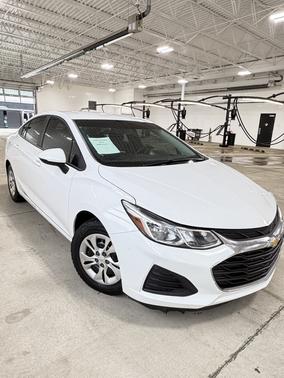 White 2019 Chevrolet Cruze LS