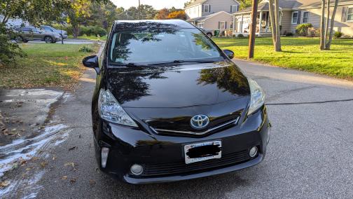 2013 Toyota Prius v Five