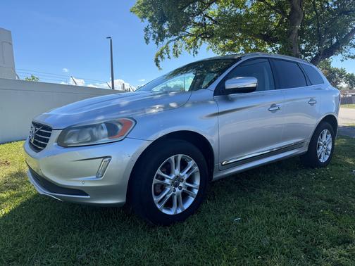 Silver 2015 Volvo XC60 T5 Premier