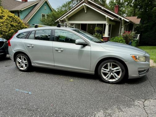Silver 2015 Volvo V60 T5 Premier