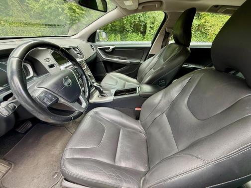 Silver 2015 Volvo V60 T5 Premier
