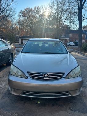 Beige 2005 Toyota Camry LE