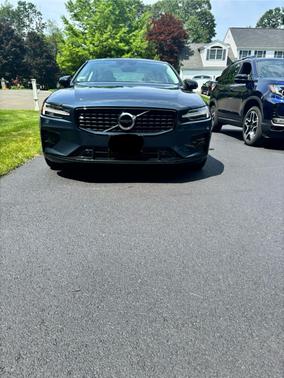 2021 Volvo S60 T5 Momentum