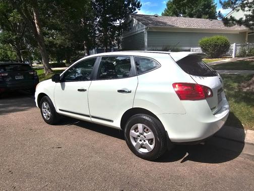 White 2013 Nissan Rogue S