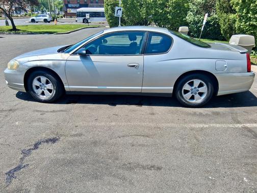 Silver 2007 Chevrolet Monte Carlo LS