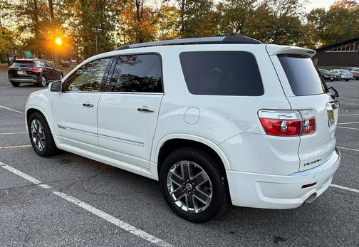 2011 GMC Acadia Denali
