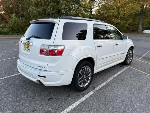 2011 GMC Acadia Denali