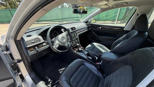 Silver 2014 Volkswagen Passat 2.0L TDI SEL Premium
