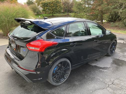 2017 Ford Focus RS Base
