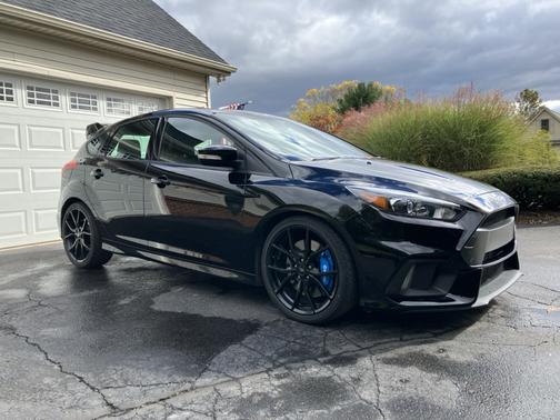 2017 Ford Focus RS Base