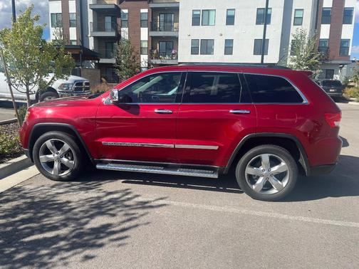 Red 2013 Jeep Grand Cherokee Overland