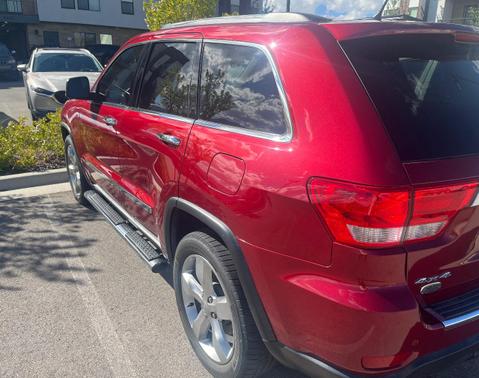 Red 2013 Jeep Grand Cherokee Overland