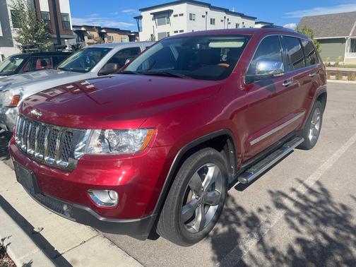 Red 2013 Jeep Grand Cherokee Overland