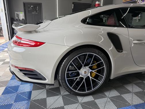 2018 Porsche 911 911 Turbo S