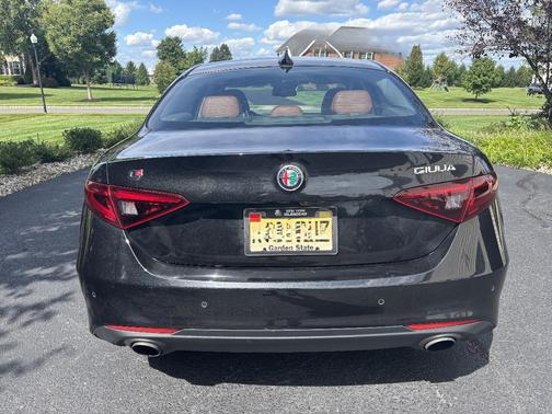 Black 2018 Alfa Romeo Giulia Ti Lusso