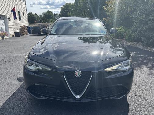 Black 2018 Alfa Romeo Giulia Ti Lusso
