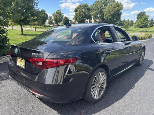Black 2018 Alfa Romeo Giulia Ti Lusso