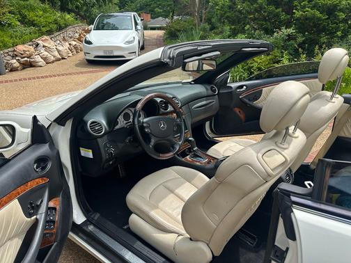 White 2008 Mercedes-Benz CLK-Class CLK 350