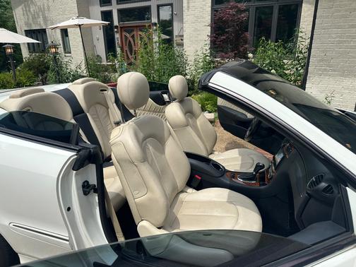 White 2008 Mercedes-Benz CLK-Class CLK 350