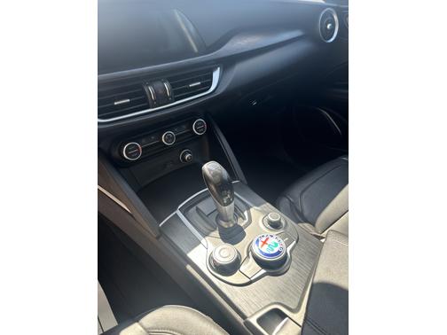 2019 Alfa Romeo Stelvio Base