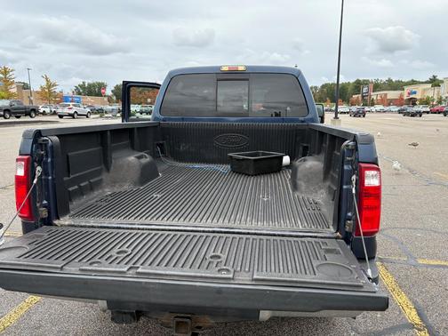 Blue 2016 Ford F-350 Lariat