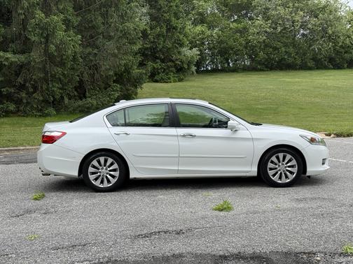 White 2014 Honda Accord EX-L