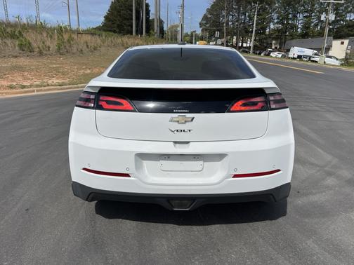 White 2015 Chevrolet Volt Base