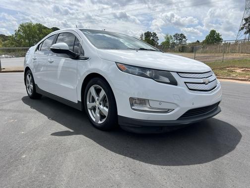 White 2015 Chevrolet Volt Base