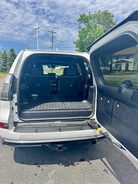 White 2023 Lexus GX 460 Premium