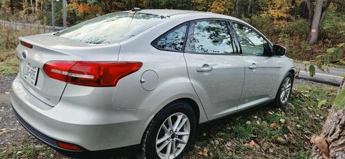 Silver 2017 Ford Focus SE