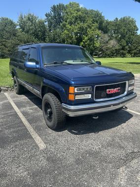 Blue 1996 GMC Suburban 2500