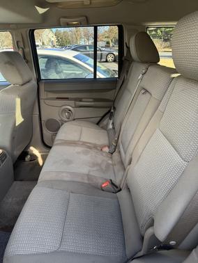 2006 Jeep Commander Base