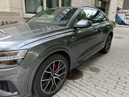 2021 Audi Q8 55 Prestige
