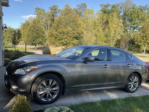 2012 INFINITI M37 x