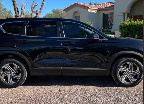 Black 2021 Hyundai SANTA FE SE
