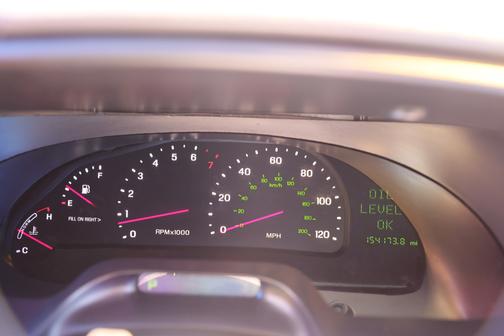 2002 Lincoln Continental Base