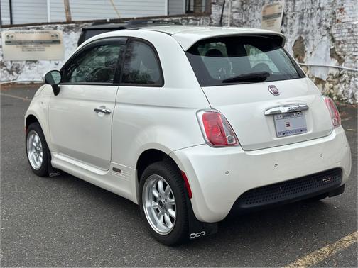 2015 FIAT 500e Battery Electric