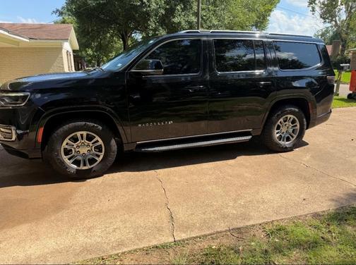Black 2024 Jeep Wagoneer Base
