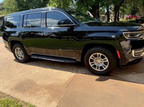 Black 2024 Jeep Wagoneer Base