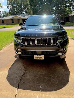 Black 2024 Jeep Wagoneer Base