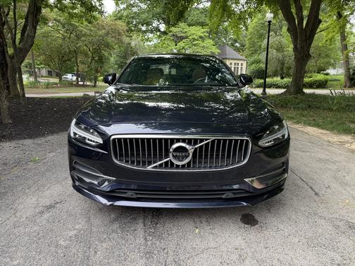 Blue 2017 Volvo S90 T6 Inscription