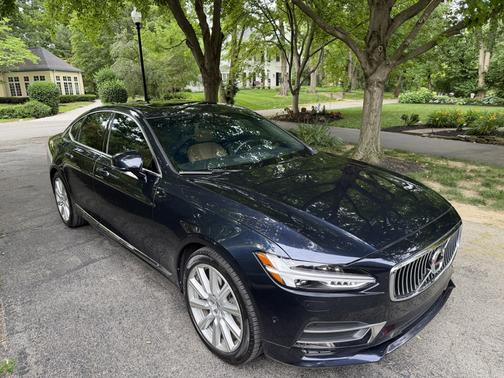 Blue 2017 Volvo S90 T6 Inscription